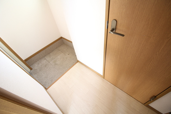 神戸市東灘区住吉南町４丁目の賃貸マンションの玄関