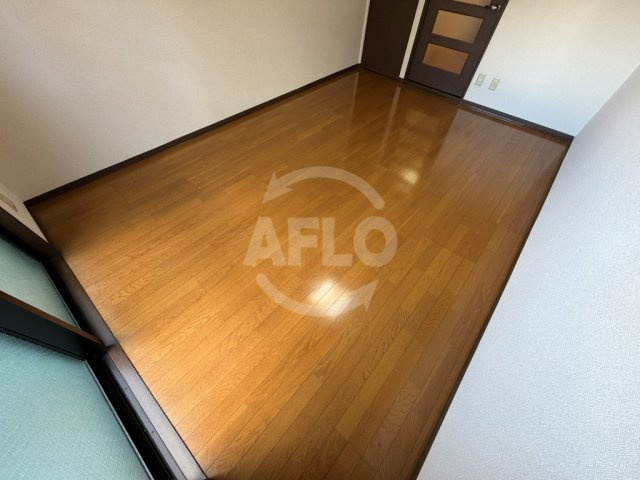 フェスタ天神の洋室
