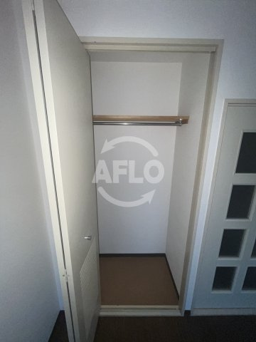フレンドハイツ塚本の収納|クローゼット