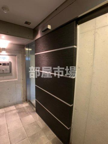 ジェノヴィア両国のロビー