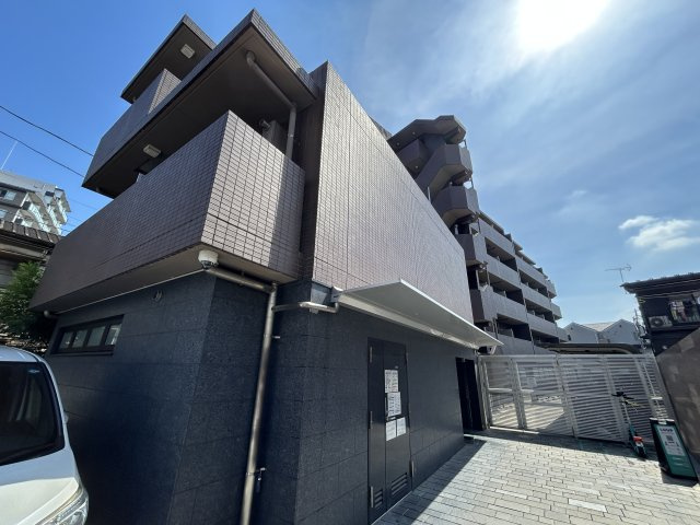 DIPS北千住の外観