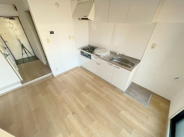 新大阪川島マンションの居間・リビング