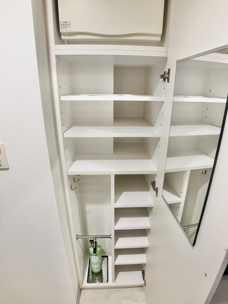 コート新御徒町の居間・リビング