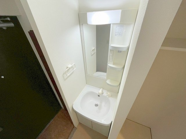 CASAMT東三国の独立洗面台