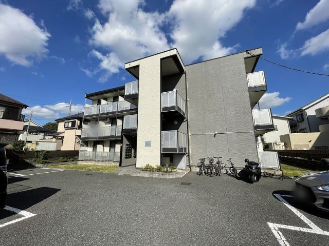 レオパレスグリーンバレー内谷の外観
