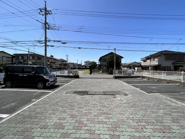 グリーンハイムの駐車場|駐車場があるので、車を買う予定の方も安心です