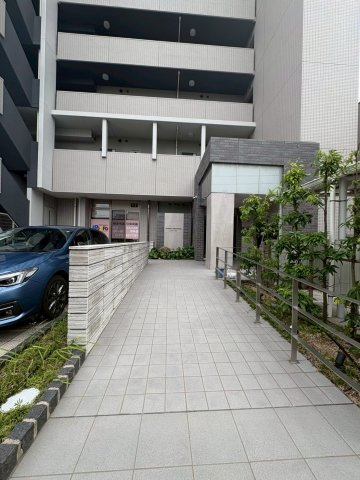 エターナ千里丘のエントランス