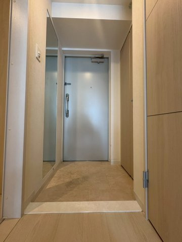 エターナ千里丘の玄関|写真は同マンション別部屋