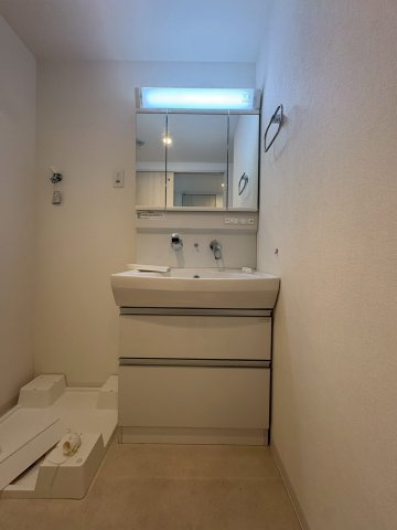 エターナ千里丘の洗面所|写真は同マンション別部屋