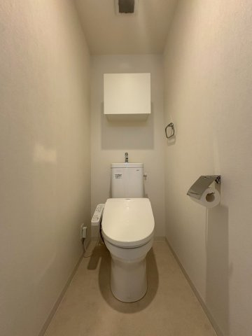 エターナ千里丘のトイレ|写真は同マンション別部屋