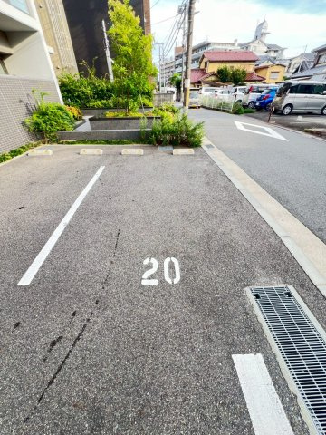アグレアーブルの駐車場
