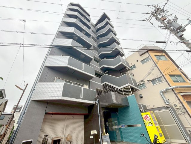 LEON新大阪の外観