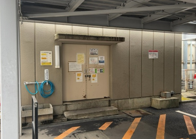 【設備】 | 南林間ハイライズ | セキュリティ面にも配慮されたTVモニタ付インターホンが新設されます。来訪者の顔を室内から画像で確認できるため、防犯対策としてお子さまのお留守番時や一人で過ごす時間帯も安心してお過ごしいただけます。