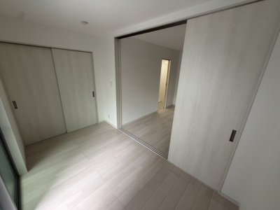 【洋室】 | グラン寝屋川