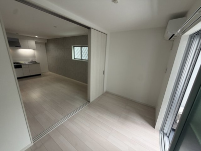【洋室】 | グラン寝屋川