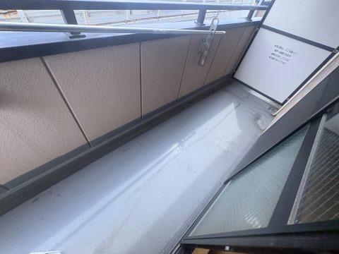 レクシア江坂のバルコニー