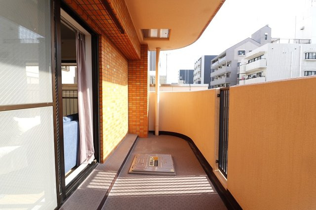 ノバカネイチ上町台のバルコニー