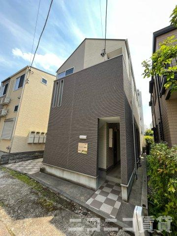 新宿区山吹町のアパートの外観