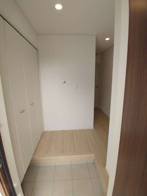 クレイドルガーデン宇都宮市東峰町第７　新築一戸建ての玄関