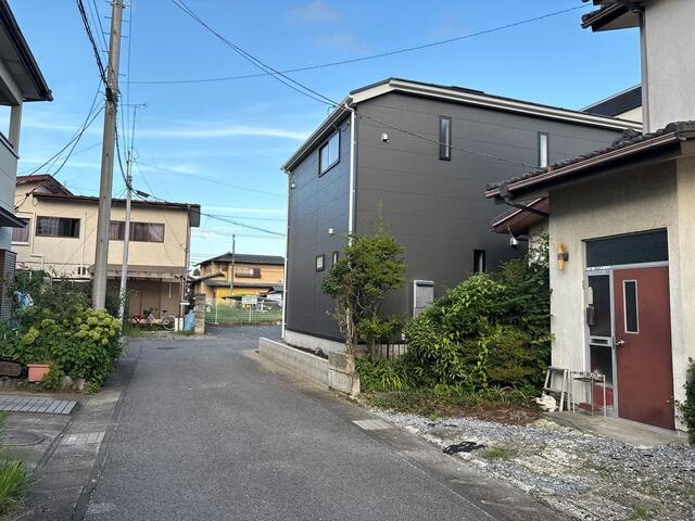 クレイドルガーデン宇都宮市下荒針町第3　新築一戸建ての前面道路含む現地写真