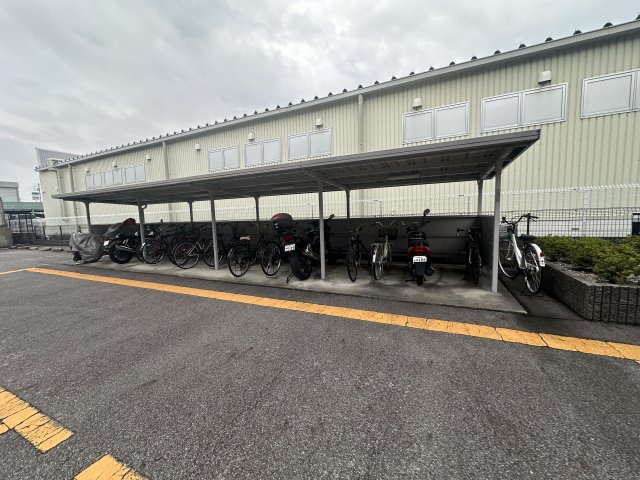アンプルール フェールM’sⅡの駐車場