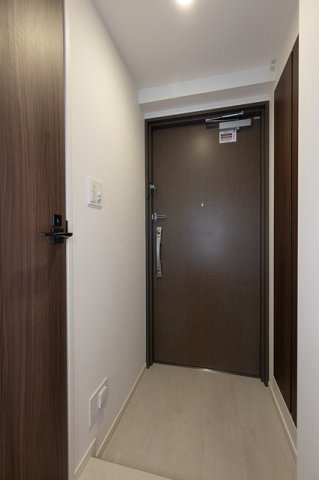 パークアクシス横濱高島町の玄関|※写真は同タイプ住戸です。