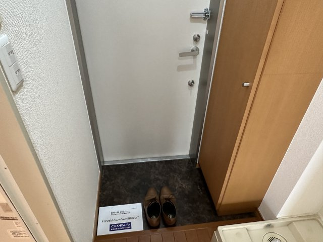 プレジール・Ｙの玄関
