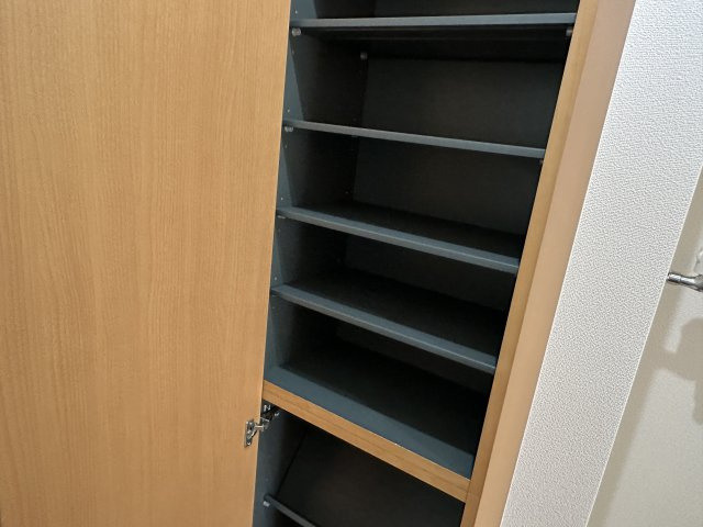 プレジール・Ｙの玄関