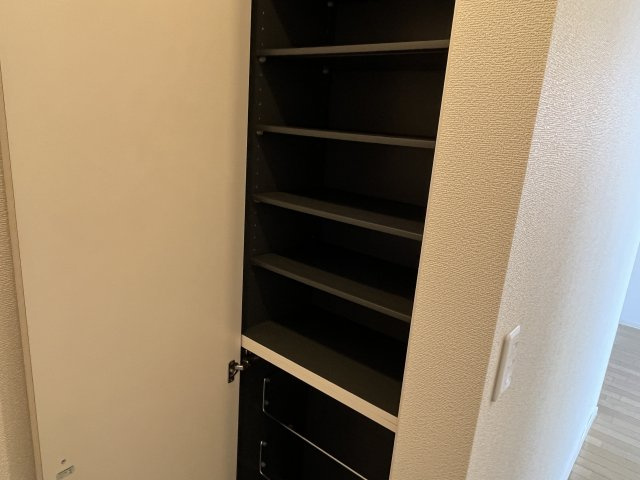 エテルナ東中野の玄関