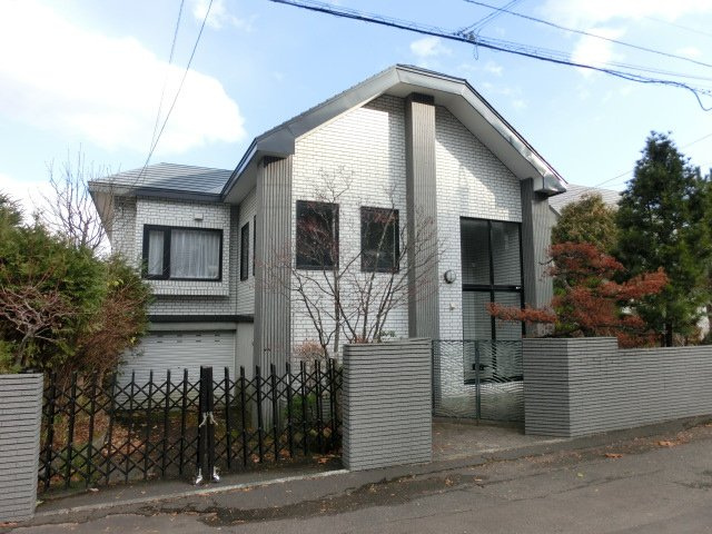 札幌市南区川沿七条４丁目の一戸建て