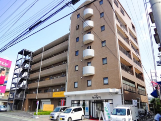 鶴瀬駅徒歩3分です。