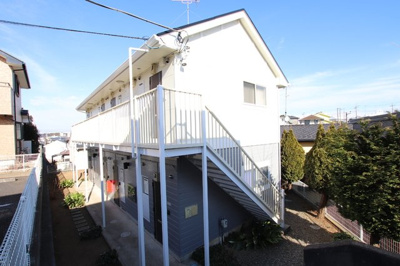 高台にある建物となっております♪