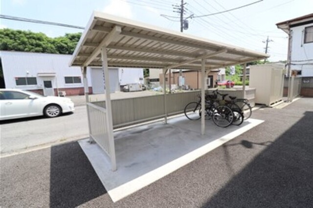 シャンデブレのその他|駐輪場