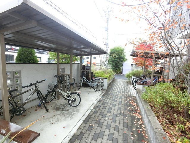 カラーズ ガーデンのその他|駐輪場
