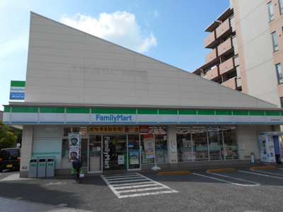 ファミリーマート東久留米本町店まで230ｍ