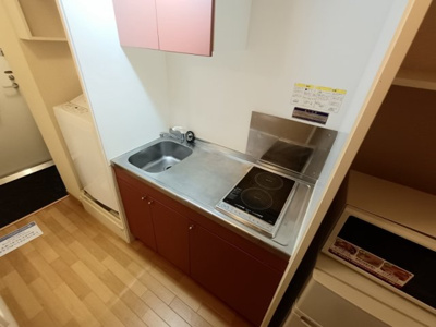 【キッチン】 | レオパレスサウスリー | 実際のキッチンは設備・仕様が異なる場合がございます