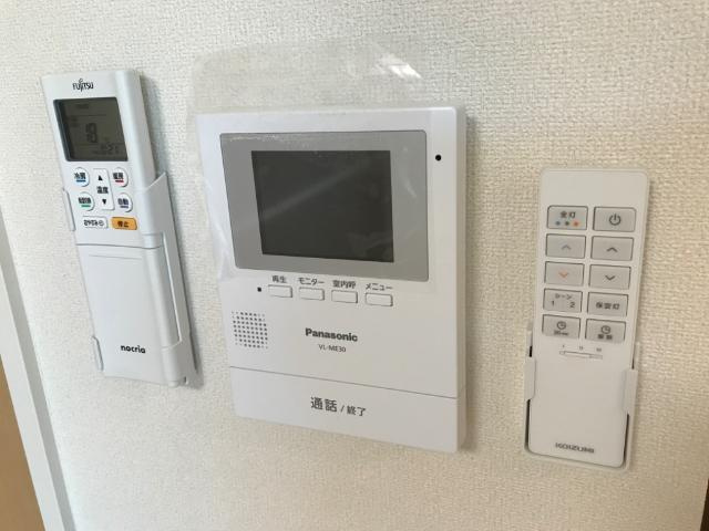 フォレストの内装|カメラ付インターホン