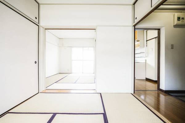 ビレッジハウス検見川7号棟の居間・リビング|ビレッジハウスの同一物件・同一タイプの間取りの写真です