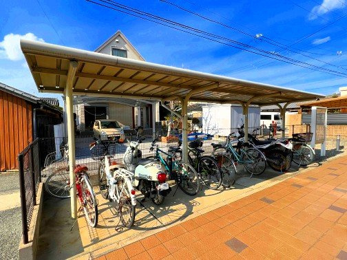 レオネクストアンジェリカのその他|屋根付き駐輪場