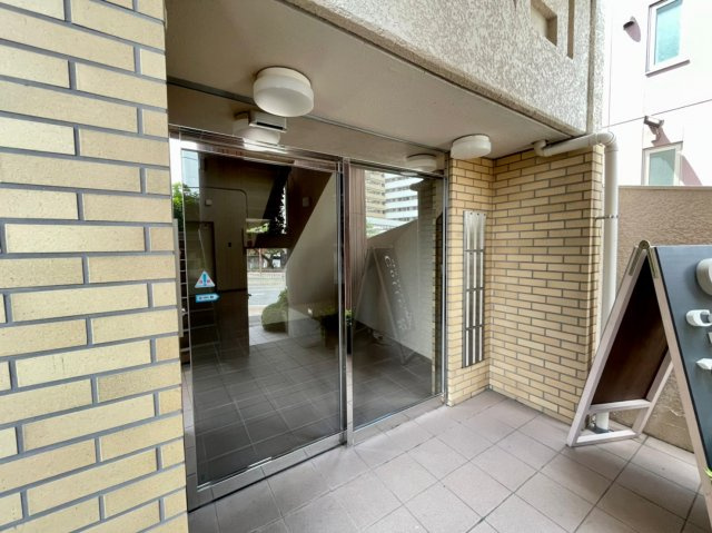 瑞光ハイツのエントランス|毎日通るエントランスはこのようになっています