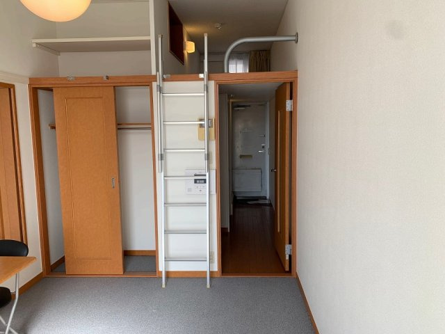 レオパレス大倉山メルベーユⅡのその他|1階はフローリング仕様です。