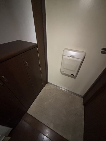 レージュ城西の玄関