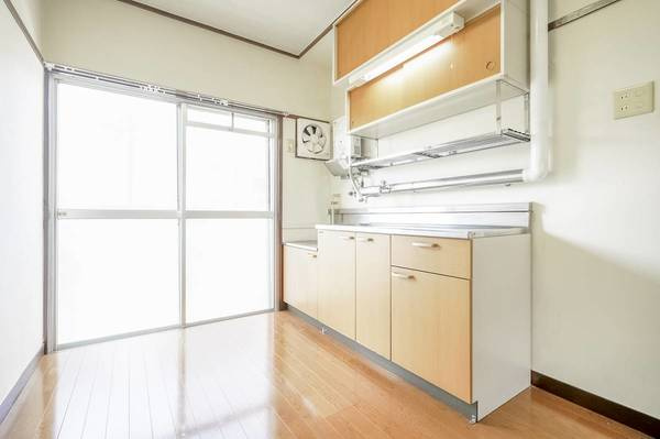 ビレッジハウス検見川7号棟のキッチン|ビレッジハウスの同一物件・同一タイプの間取りの写真です
