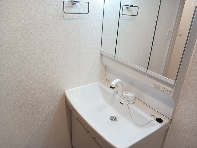 ヒカルサさいたま宮原の洗面所