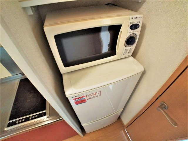 レオパレスＯＯＨＡＲＡのその他|レンジと冷蔵庫
