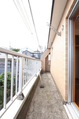バルコニーは２面ございます！室内の換気もしやすいです！