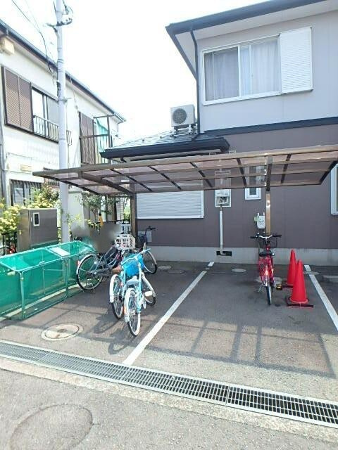 屋根付きの駐輪場