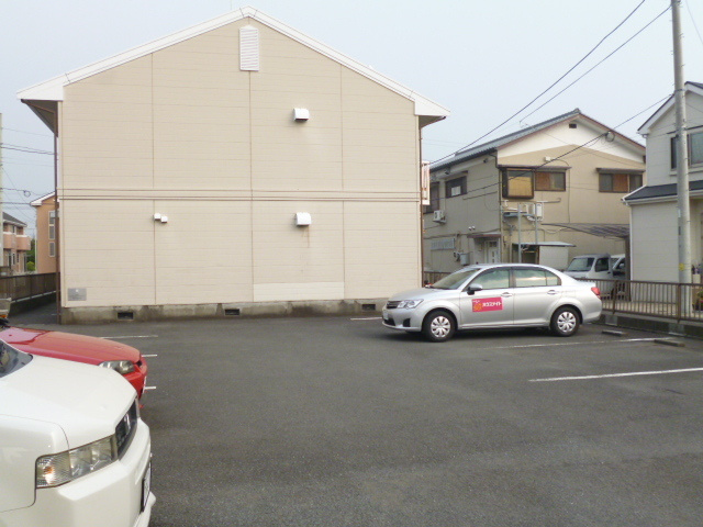 駐車場　（要空き確認・別途契約）