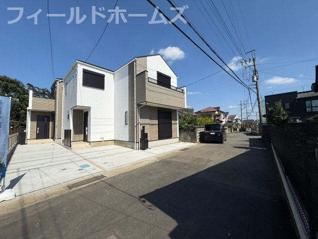 厚木市恩名2丁目新築戸建て　№2の前面道路含む現地写真