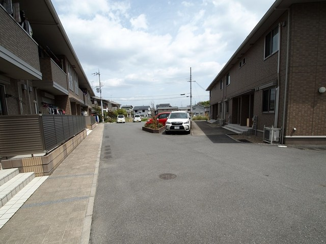 メナス二上の駐車場